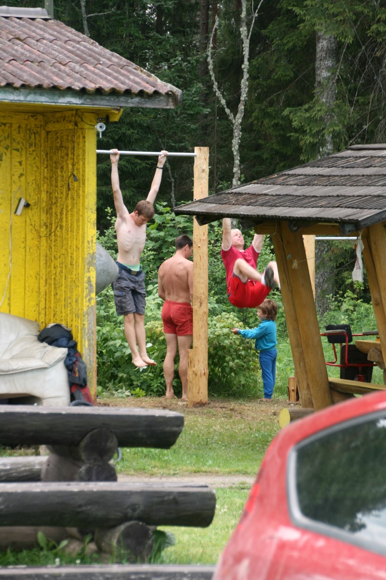 Jagomäed püstitasid köögi taha ihuharimise masina